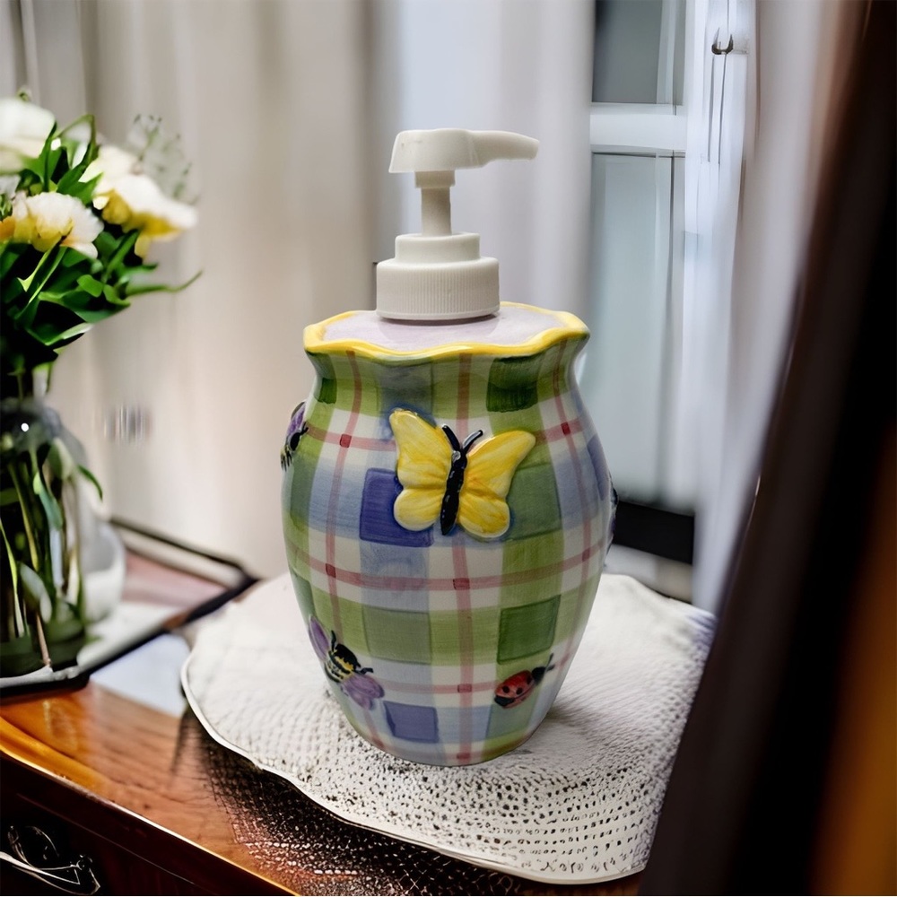 Michal Sparks Soap Dispenser Ladybug Butterfly Bee